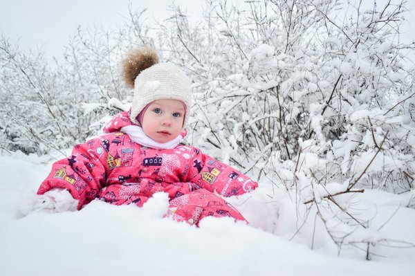 Comment combiner des accessoires en cuivre avec une tenue de soirée pour un look unique?